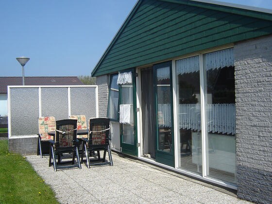 Große Terrasse lädt zum Verweilen ein