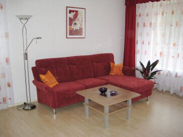 Ferienwohnung Berlin-Marienfelde in verkehrsgünstiger Lage Ferienwohnung Berlin-Marienfelde in verkehrsgünstiger Lage