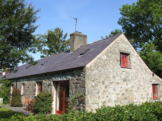 Castell Mawr Hill-Top Longhouse - Country Cottage