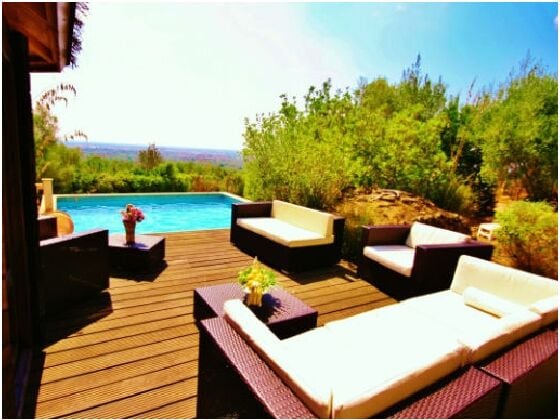 Pool Lounge