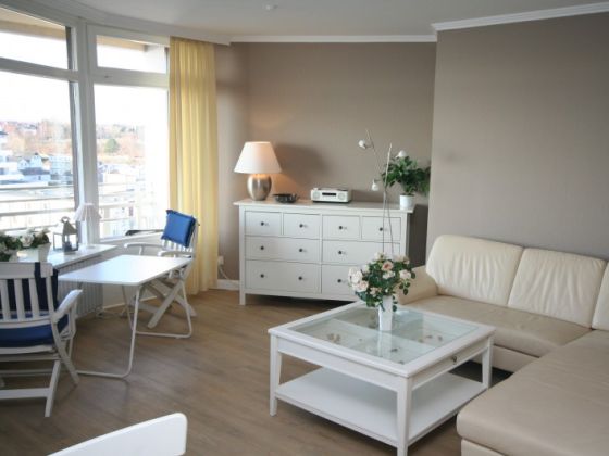Das stilvoll eingerichtete wohnzimmer