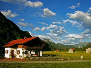 Ferienhaus im Bergparadies im Graswangtal Ferienhaus im Bergparadies im Graswangtal