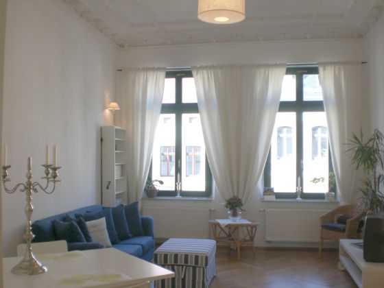 wohnzimmer ideen altbau:im wohnzimmer altbau : Luxuriöses citynahes Apartment im Altbau wohnzimmer ideen altbau:im wohnzimmer altbau : Luxuriöses citynahes Apartment im Altbau