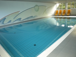 Schwimmbad im UG der Anlage 30 Grad warm