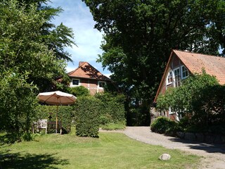 Rechts kannst Du wohnen, links wohnen wir