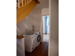 Hintere Ecke von dem Flur, Wama und Trockner