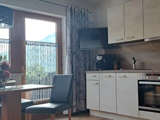Eat-in kitchen