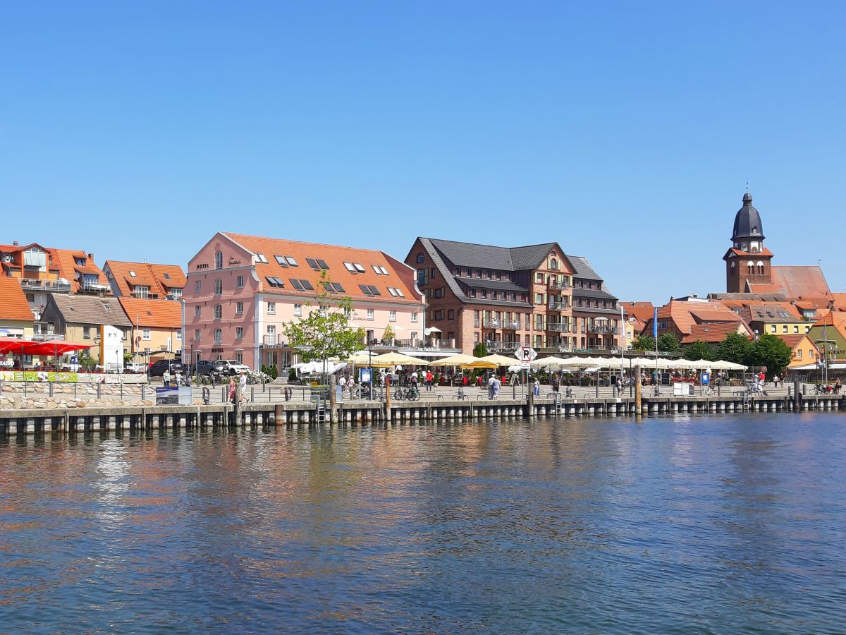 Blick zur Warener-Altstadt