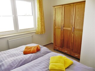Schlafzimmer mit Doppelbett