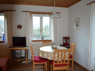 Wohnzimmer / Essbereich