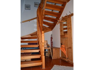 Treppe zum Obergeschoss