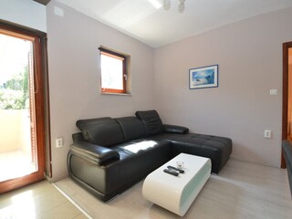 Ady 3 - living room