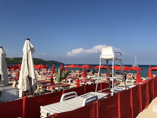 restaurants at the beaches