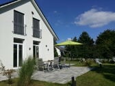 Blick von Süden aufs Ferienhaus "Wind und Wellen Rügen"