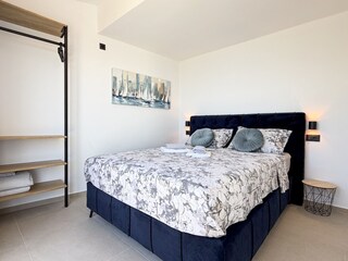 Das Schlafzimmer mit Doppelbett