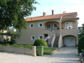 Villa Dijana from  the street