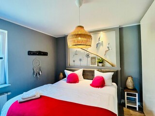 Schlafzimmer mit Doppelbett