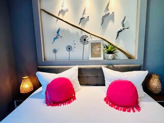 Schlafzimmer mit Doppelbett