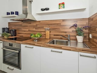 Küche mit Küchenzeile