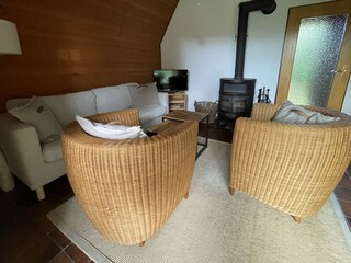 Sitzgruppe mit Kaminofen