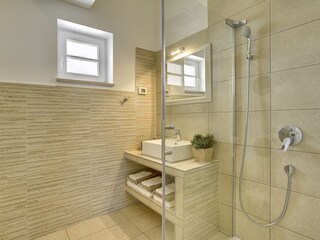En suite bathroom with shower