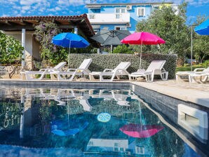 Ferienwohnung Luton - Piscina riscaldata, idromassaggio e vista mare