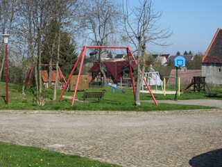 Spielplatz im Ort