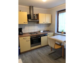 Typ 1/1 Küche mit GS, E-Herd, Kühlschrank, Gefrierfach