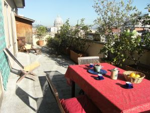 Ferienwohnung Panoramisch Penthouse S. Pietro