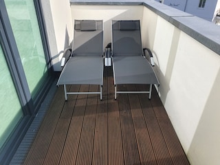 Sonnenbaden ganz in Ruhe auf den Südbalkon