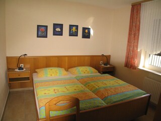 Schlafzimmer 1