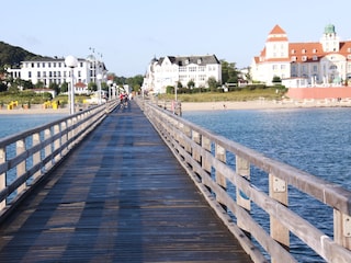 Seebrücke u. Binzer Kurhaus