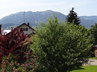 Blick vom Balkon auf den Mittag