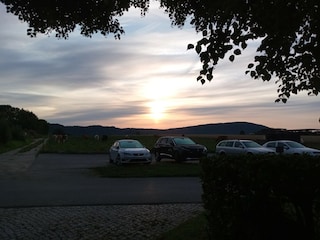 Blick vom Hoftor im Sonnenaufgang