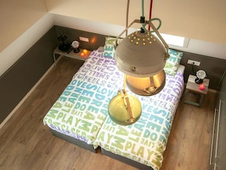 Schlafzimmer mit Doppelbett
