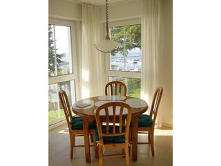 Ihr Meerblickfrühstück - am Esstisch oder auf dem Balkon