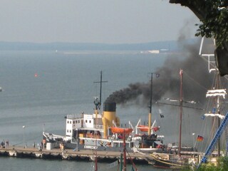 Foto vom Balkon: Museumsschiff, daher Kohlebefeuerung