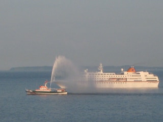 Schnappschuss aus der Ferienwohnung: Feuerlöschboot