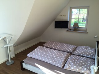 Schlafzimmer 1 von 4