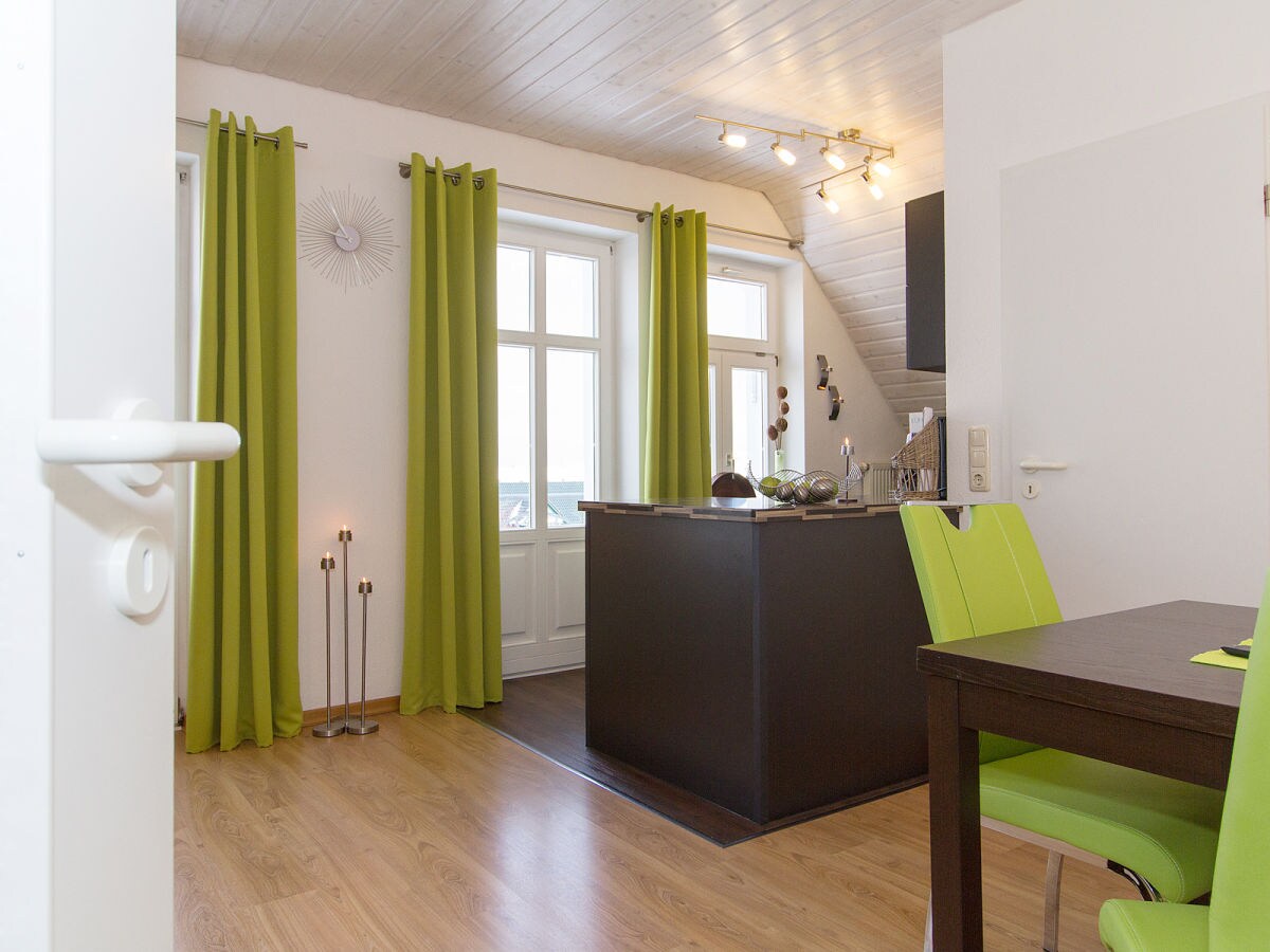 Wohnzimmer mit offener küche – dumss.com