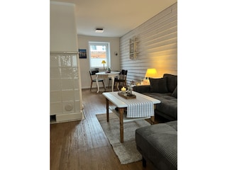 Wohn- Essbereich mit Kachelofen