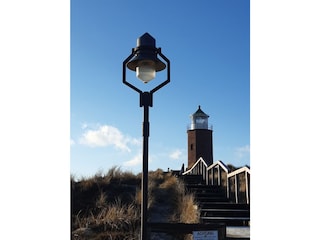 Der kleine Leuchtturm in den Dünen von Kampen