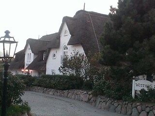 Einfahrt zum Anwesen