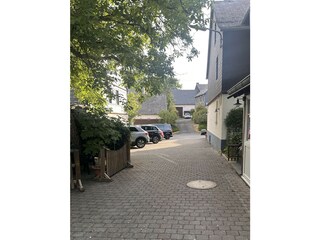 Eigener kostenloser Parkplatz