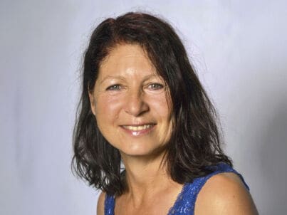 Frau Angelika Schramm