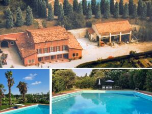 Country house south of Lake Garda with large panoramic pool and WiFi