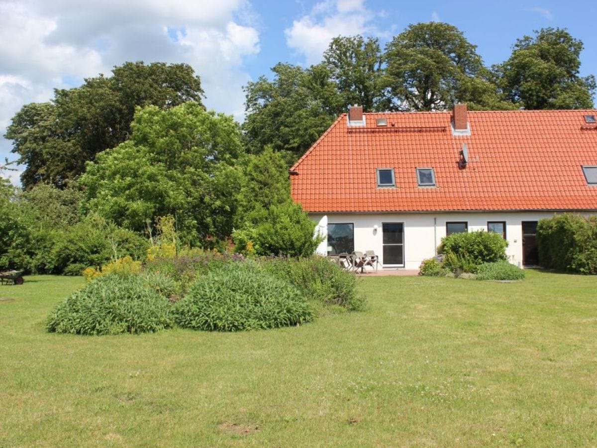 Relaxen auf der Terrasse und im großen Garten