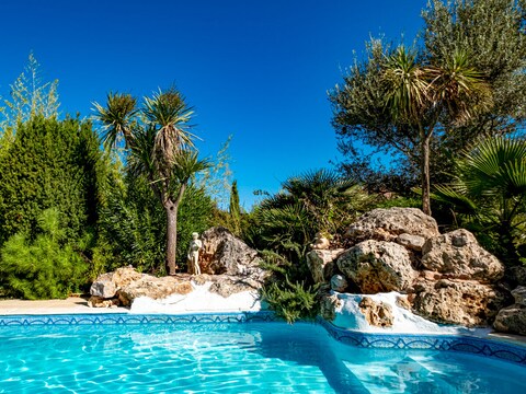 Vakantiehuis met zwembad aan de rand van het "Massif des Maures" - 852 CUE