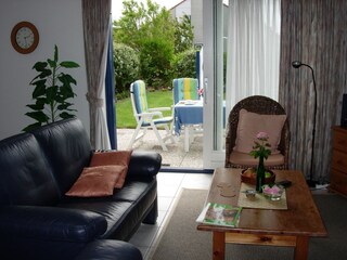 Wohnbereich mit Blick in den Garten