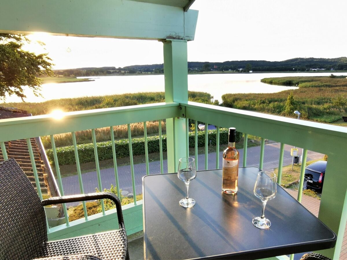 Balkon mit Blick auf den Neuensiener See